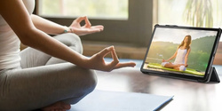 Etui z klapką stojak do Lenovo Tab M9 TB-310XU TB-310FU / Tab M9 2023 TB310, czarne - ochronne z podstawką